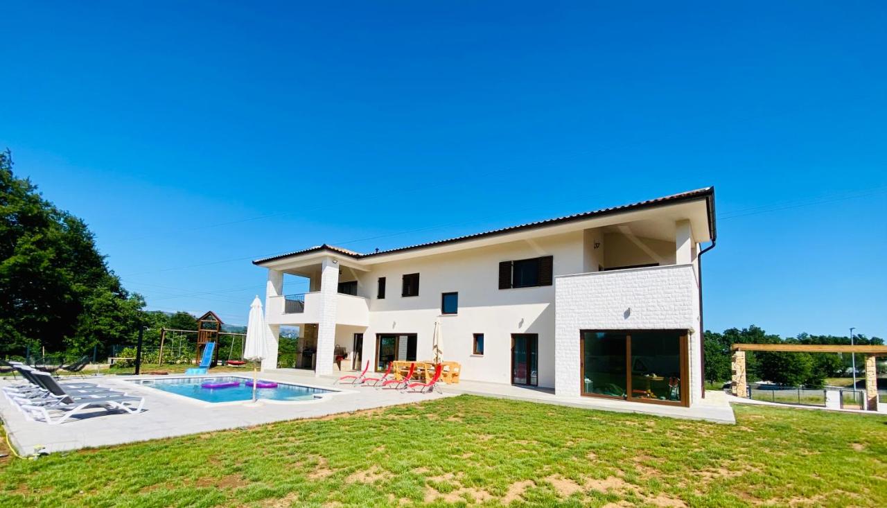 Villa Fluggi near Labin - B&B