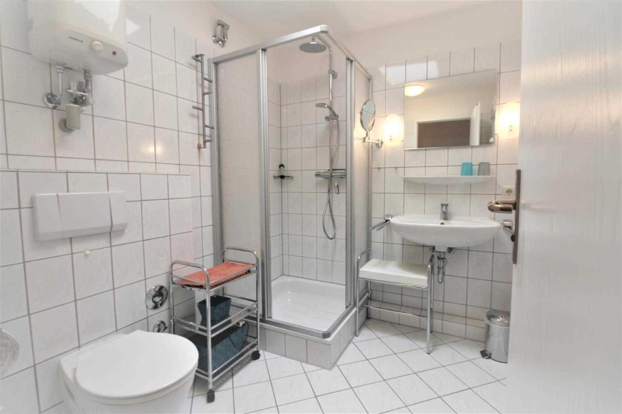 Apartment mit Balkon