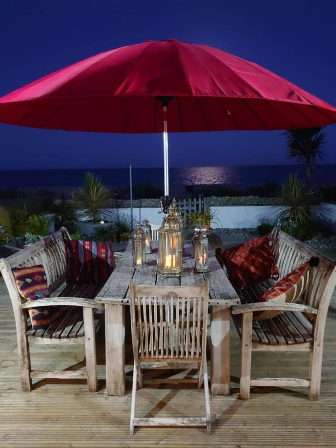 216 Coast Road, Ocean Bliss Direct Beach Access & Endless Waves - Ferienwohnung Pevensey