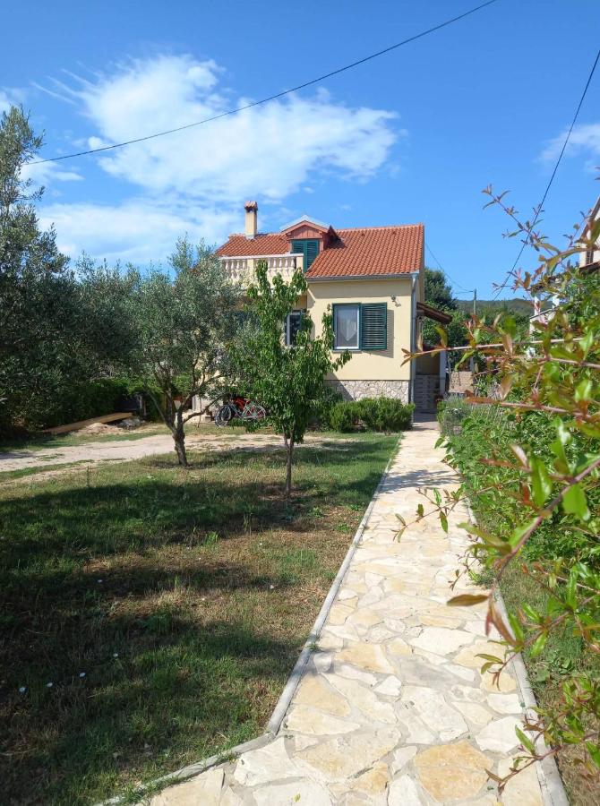 Apartman Kolona - Chambres d’hôtes