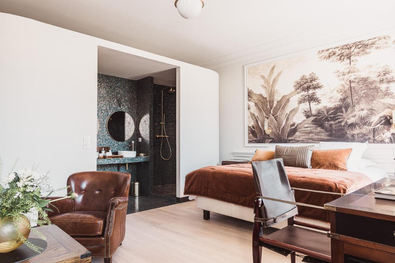 Deluxe Double Room (2 Adults + 1 Child)