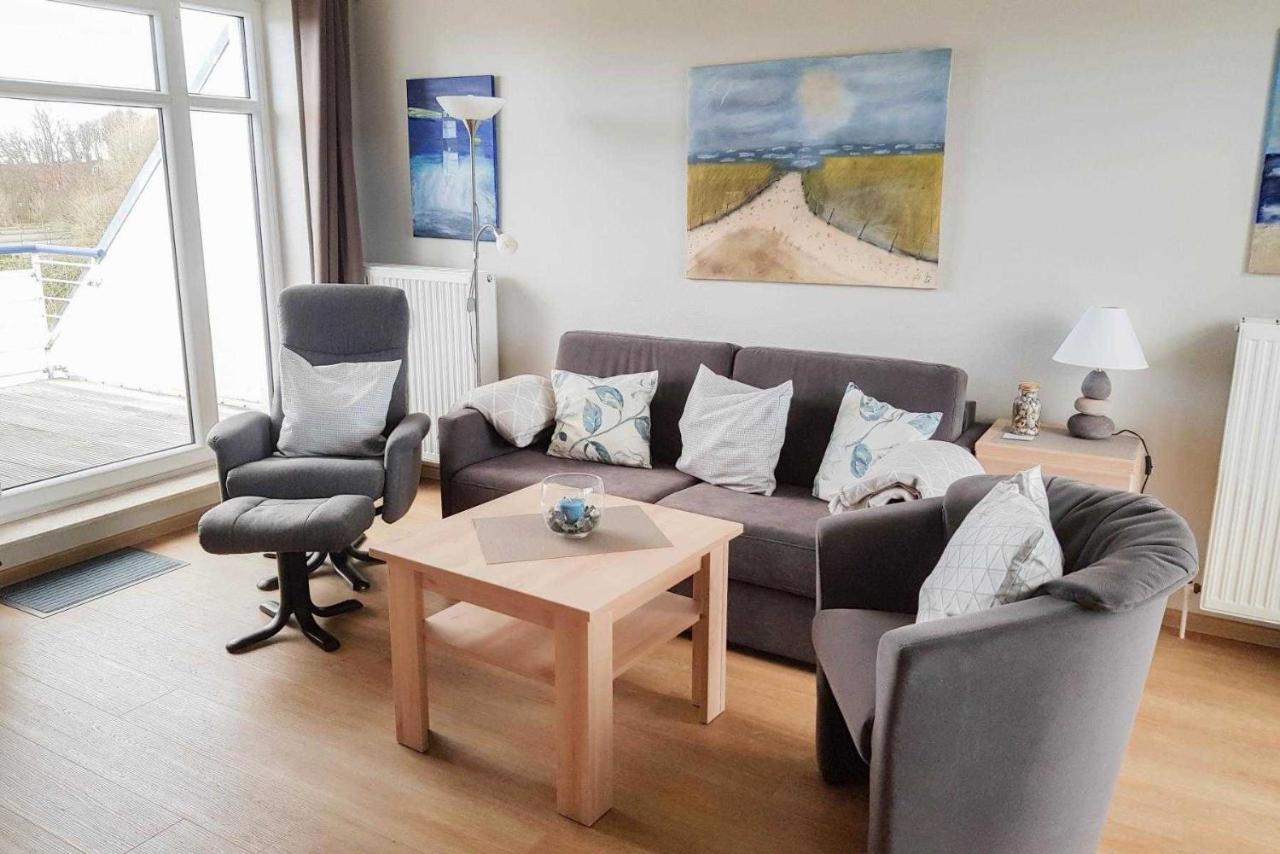 One-Bedroom Apartment with Balcony