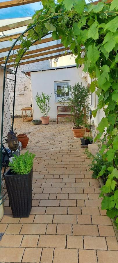 B&B Koblenz - Ferienhaus Cornelia - Bed and Breakfast Koblenz