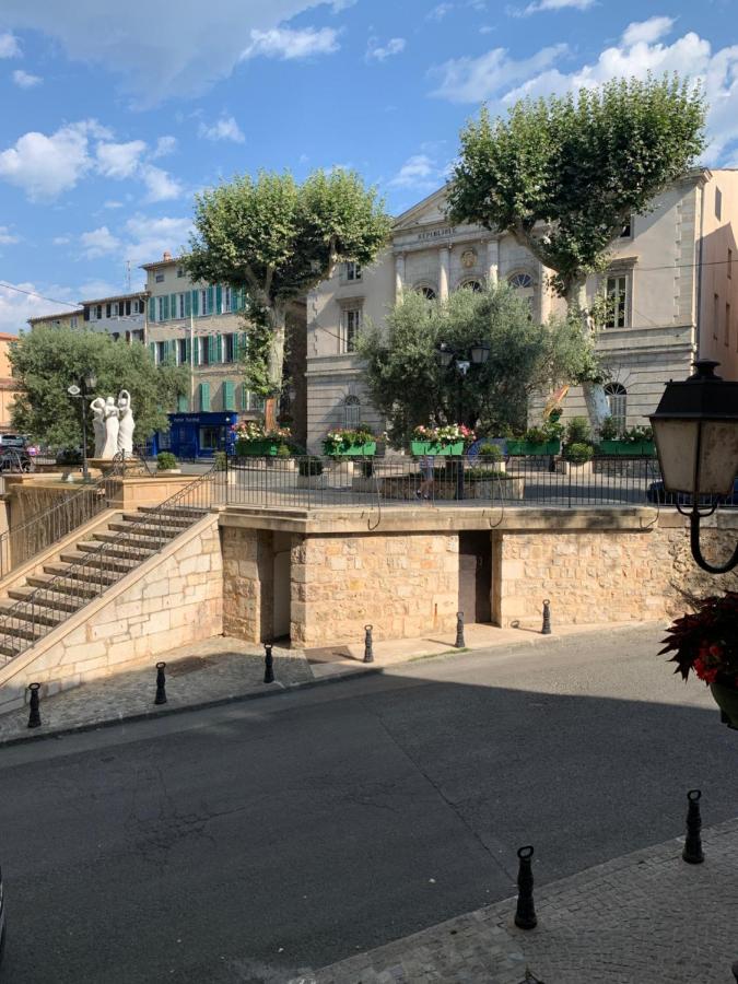 Appartement douillet Lorgues - B&B