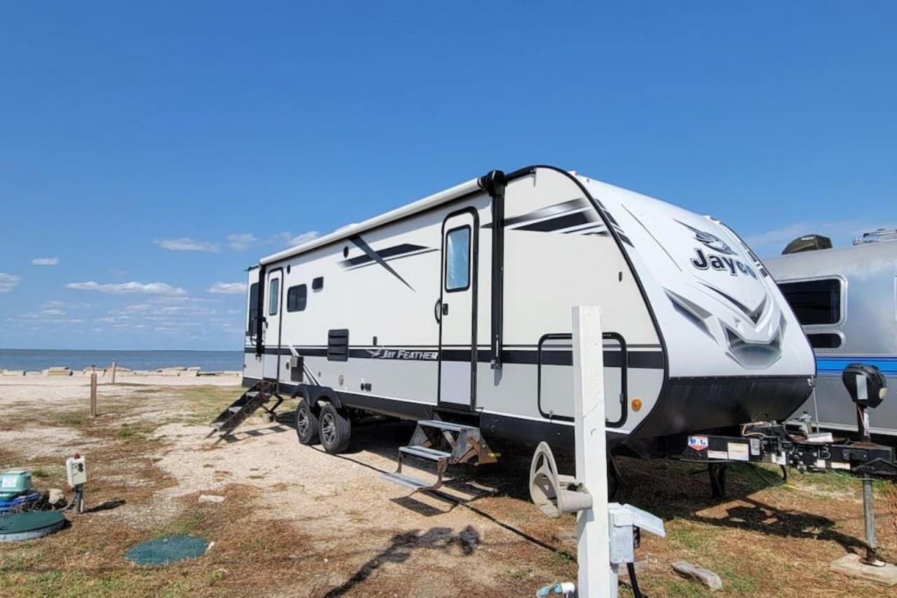 Brand New RV Bay Front - B&B