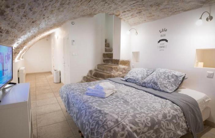 LE BON'APPART proche INSEAD - B&B