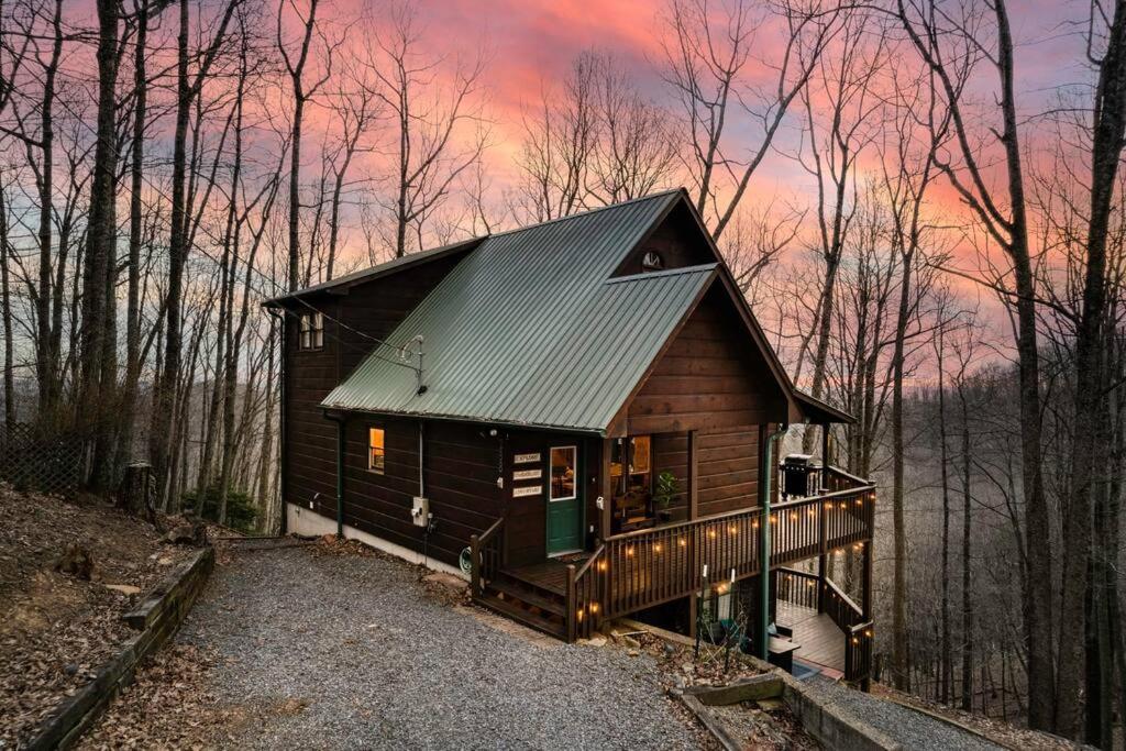 MTN Cabin Sleeps 10 - 5 Mins To Fishing & Camping - B&B Ellijay