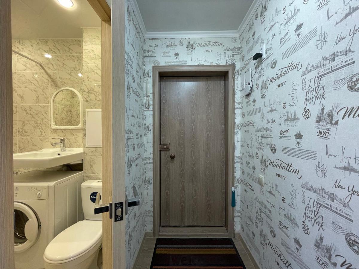 Квартира целиком с двуспальной кроватью и белым постельным - B&B