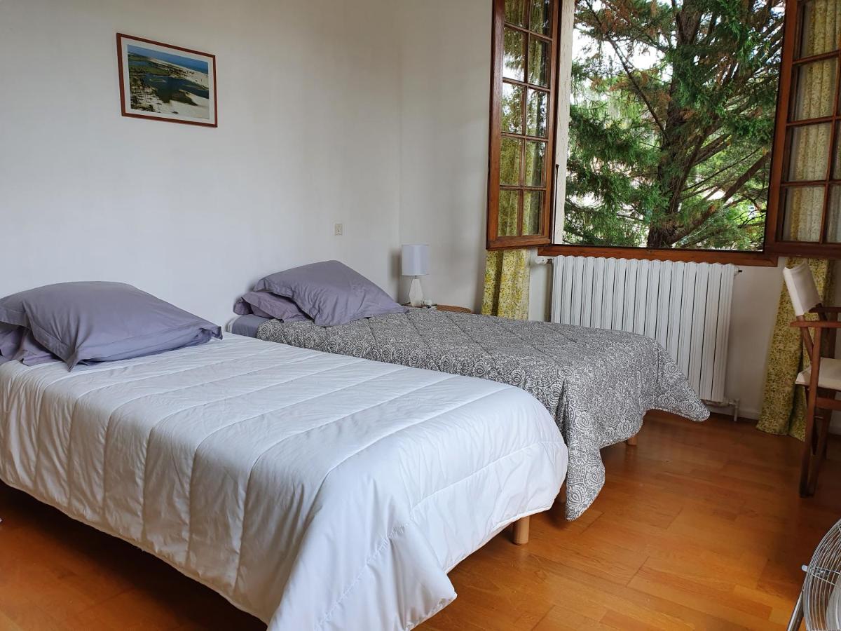 Tweepersoonskamer met een Eigen Externe Badkamer
