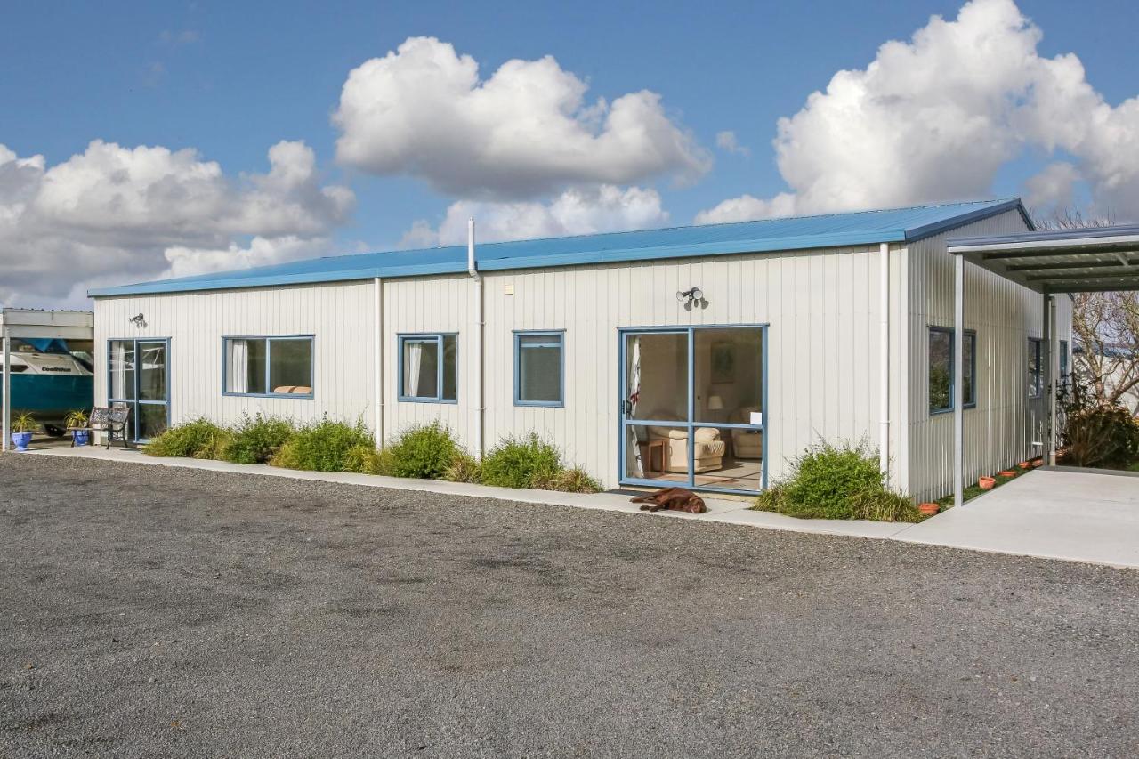 Self Contained Cottage Pukekohe - B&B