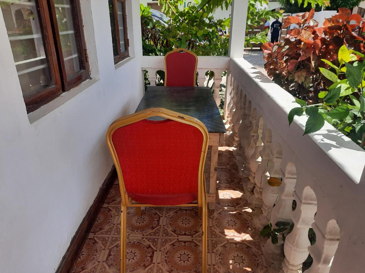 Camera Matrimoniale/Doppia con Letti Singoli con Balcone 