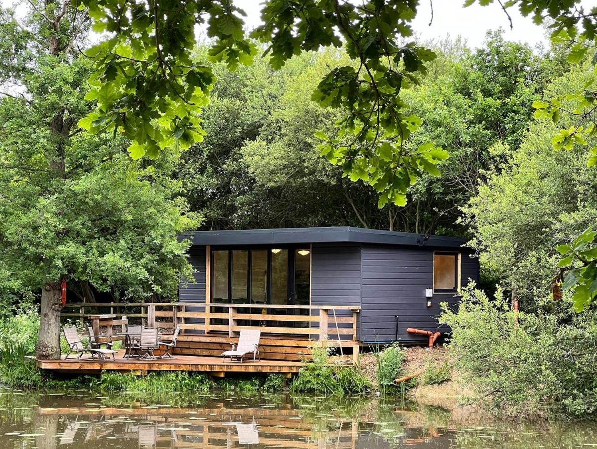 Cackle hill lakes, Kingfisher Lodge - Bed and Breakfast Biddenden