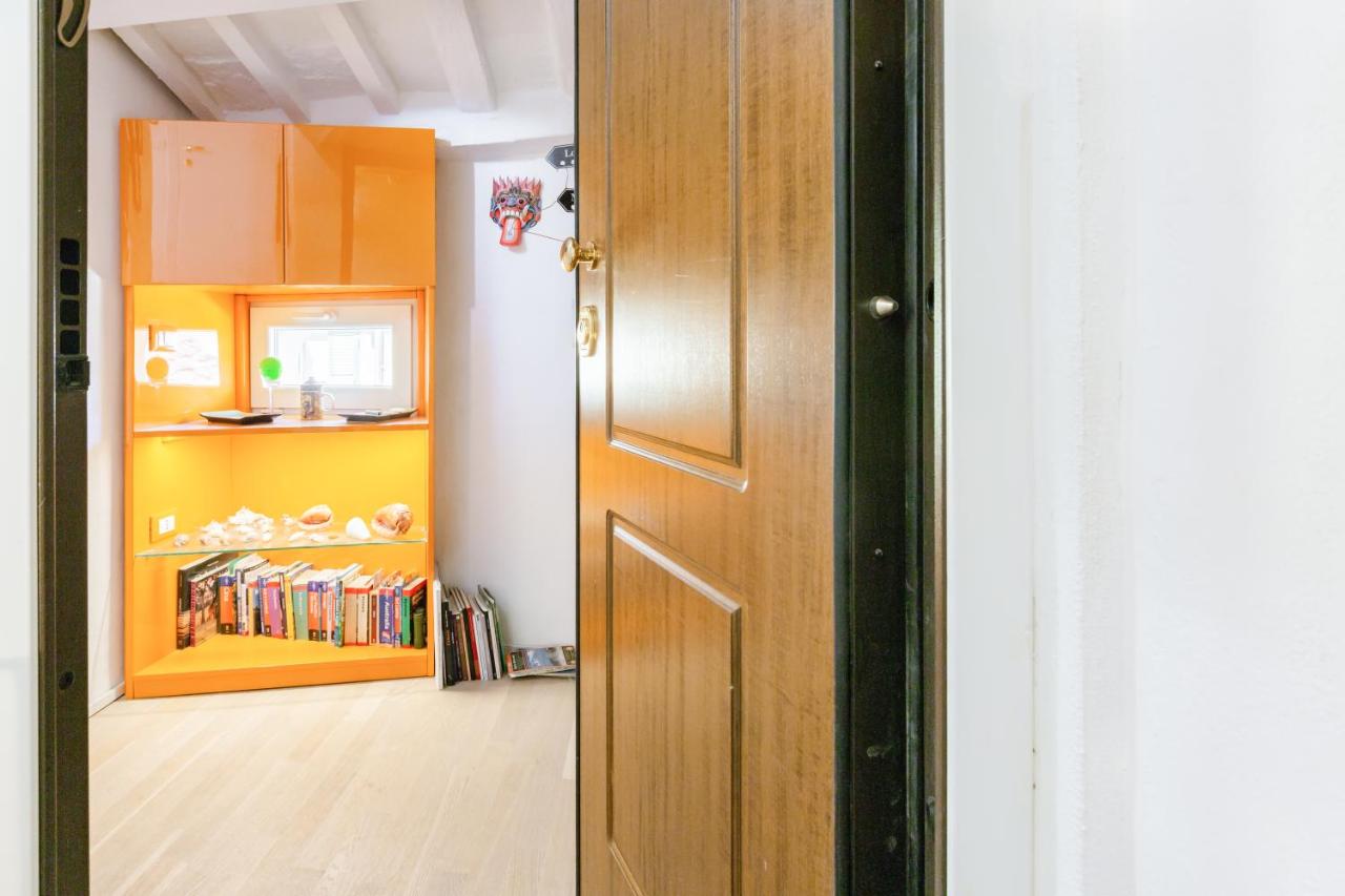 Piazza dei Cavalieri Orange Attic Apartment - B&B