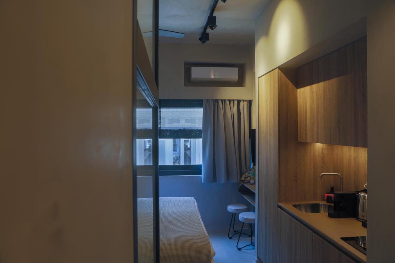 Deluxe Queen Studio 