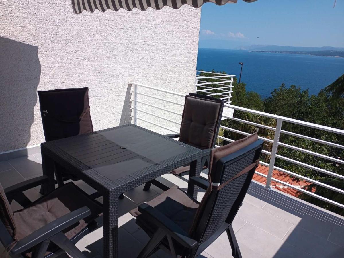 Apartment mit Terrasse