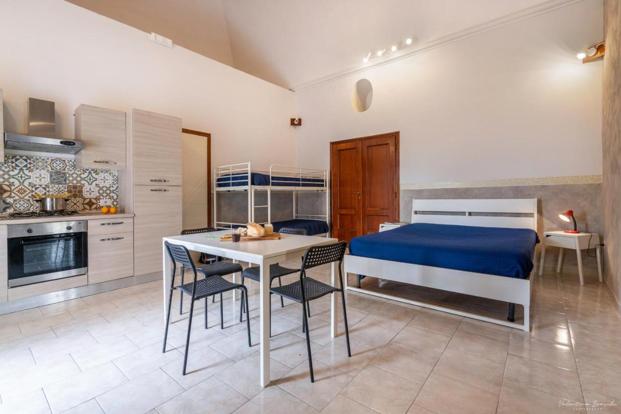 Apartment with Two Rooms and Shared Terrace