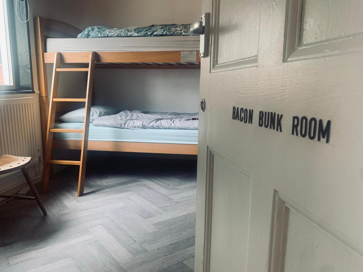 Posto Letto in Dormitorio con 4 Letti 
