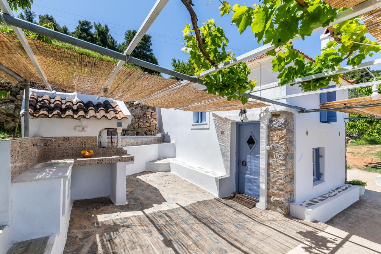 Pefkias Tiny Cottage - Ferienwohnung