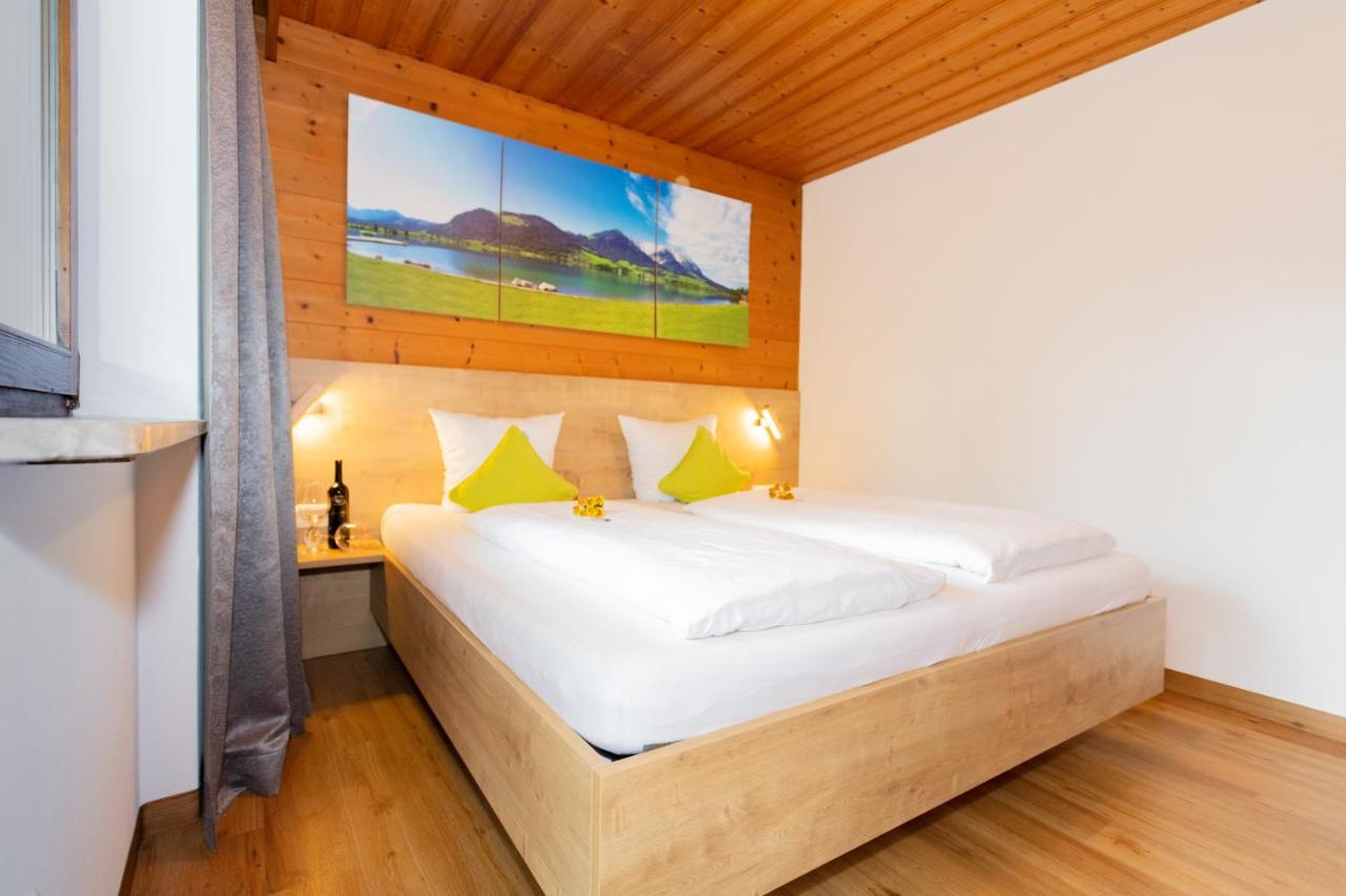 Apartment with Mountain View