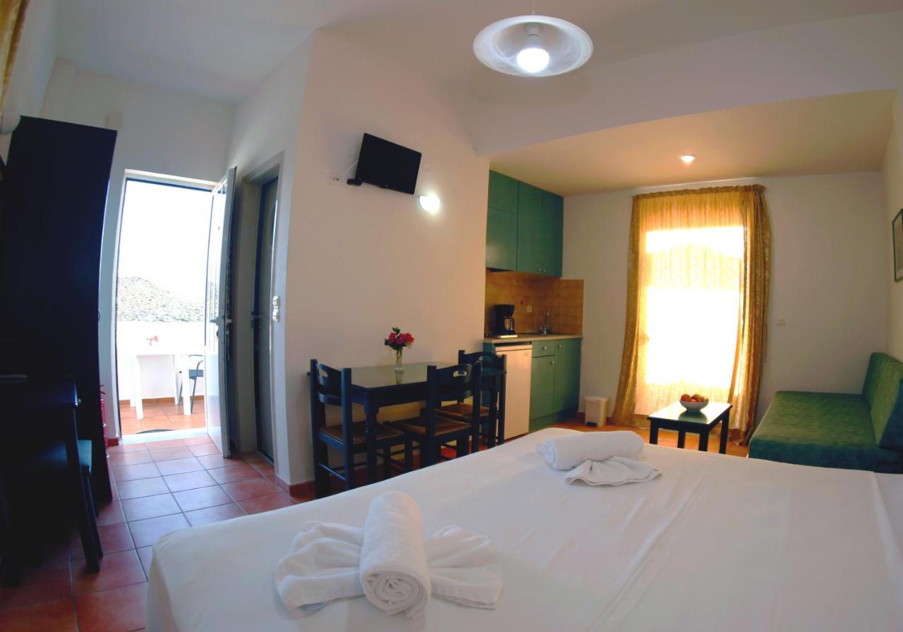 Estudio con balcón y vistas al mar