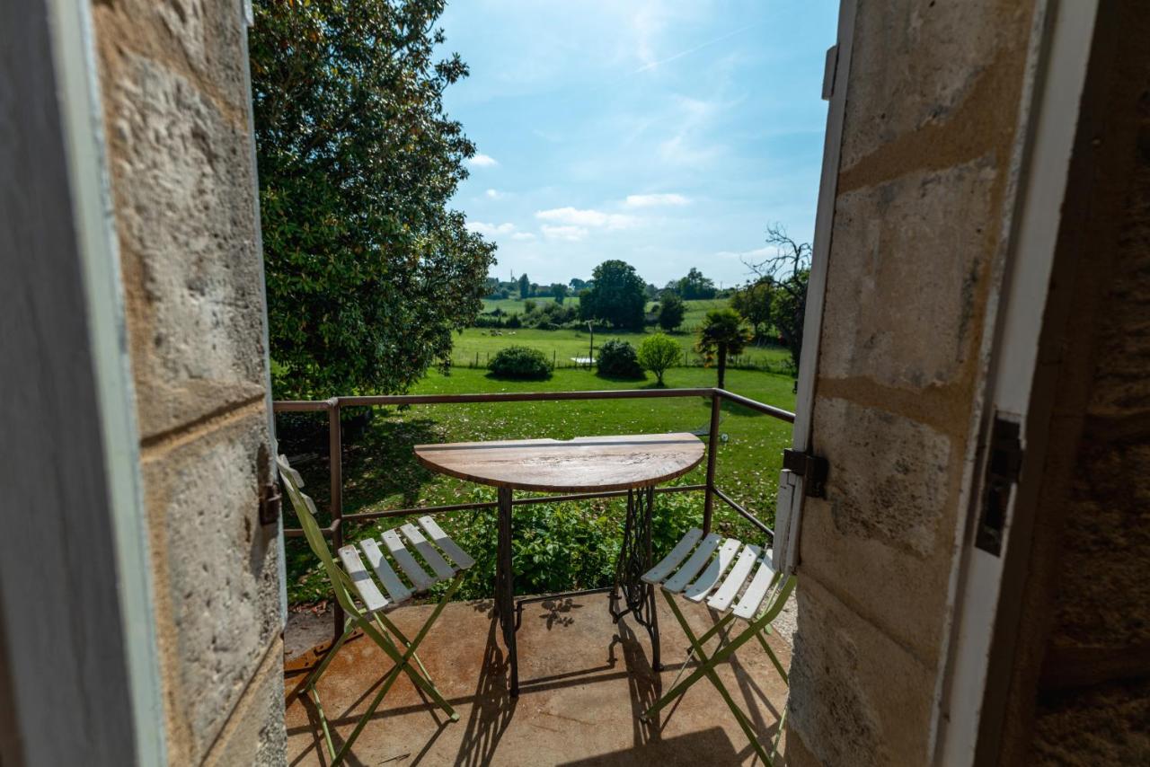 B&B Bourg - Suite campagnarde près Bordeaux, vue sur les vignes au Château Camponac - Bed and Breakfast Bourg