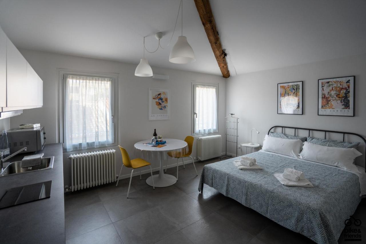 MONOLOCALE LE RONDINI centralissimo - B&B Pesaro