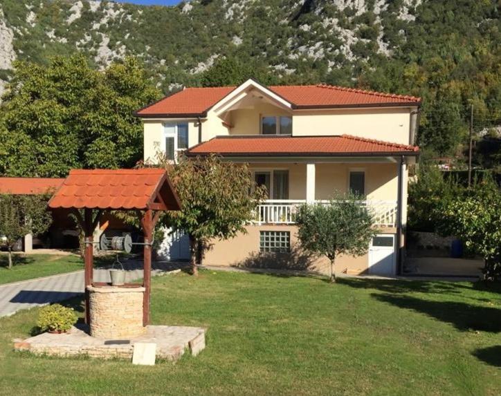 Villa with Garden View