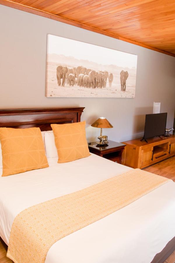 B&B Nelspruit - 85 Ehmke Guesthouse - Bed and Breakfast Nelspruit