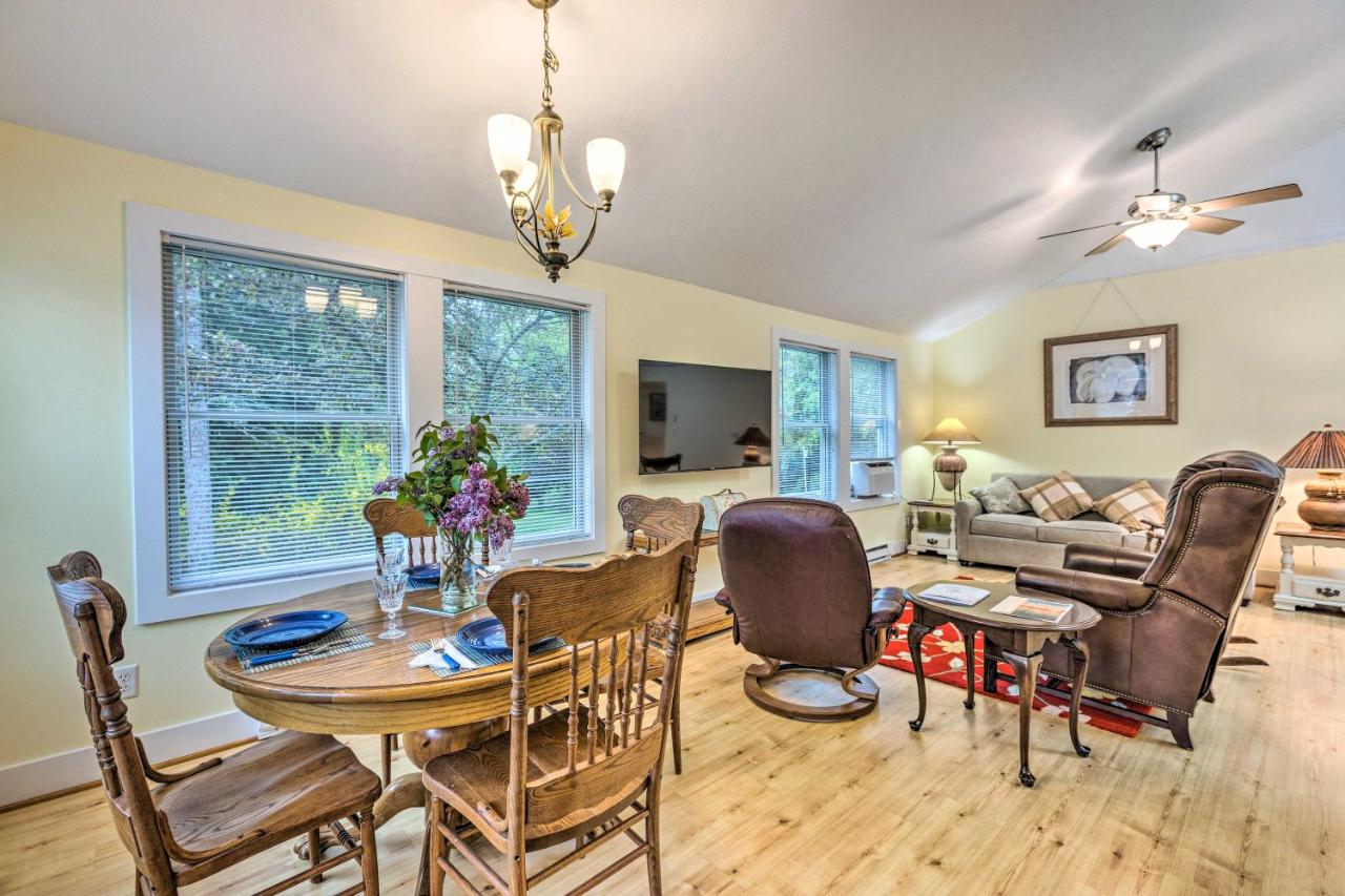 Near Ice Fishing and Snowmobiling Frankfort Home - Chambres d’hôtes Frankfort