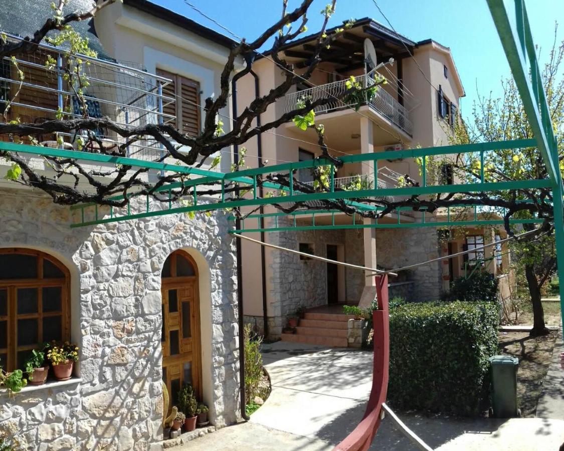 Apartment Ana - B&B Betina