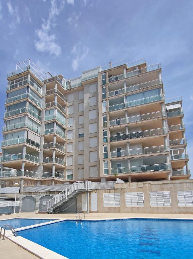 Apartamento en la playa con piscina - B&B