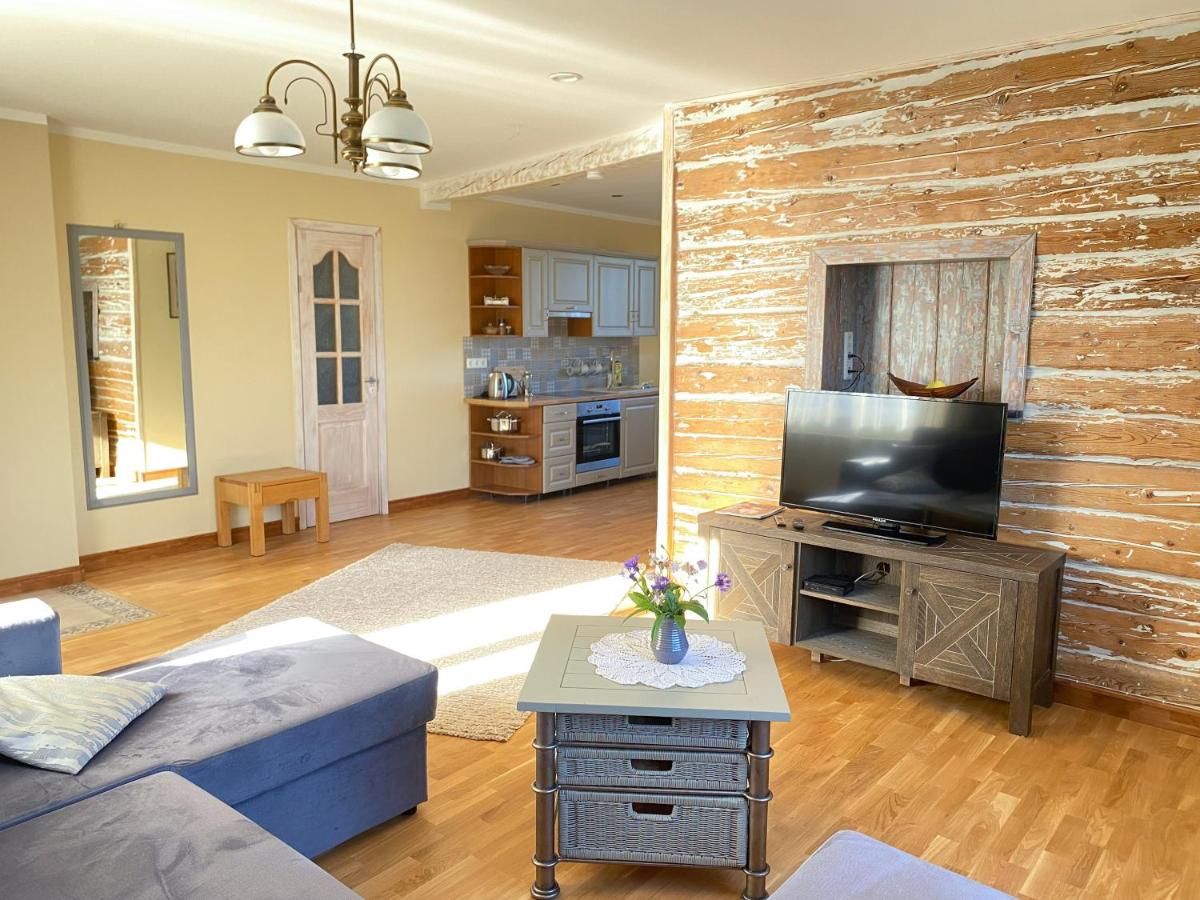 Pihtla tee külaliskorter 1 - Chambres d’hôtes