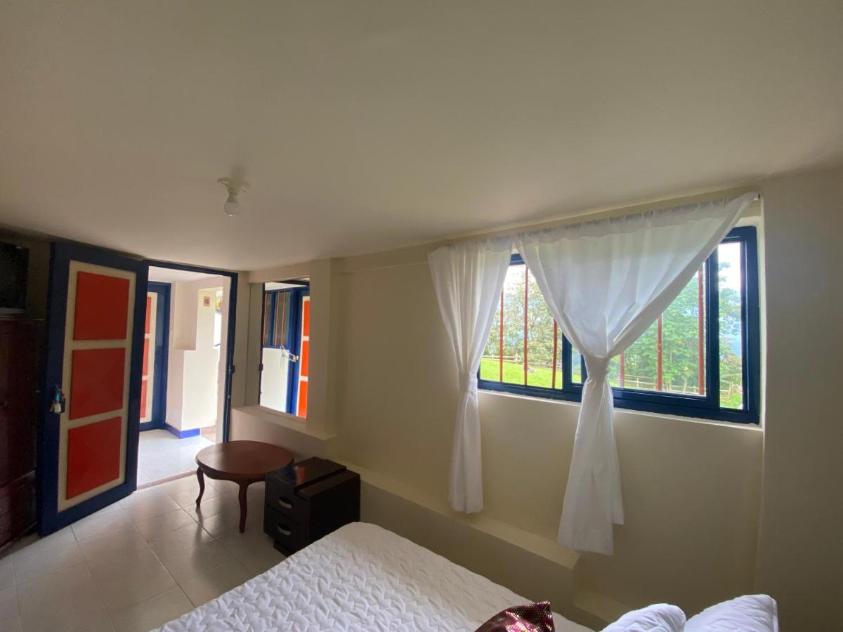 Chambre Double - Vue sur Montagne