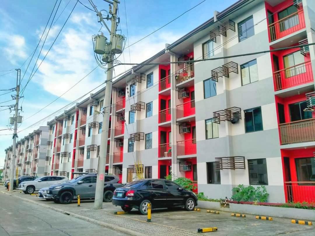 Nordic Themed 1BR Condo - 50 mbps net - Marilao Bulacan - TheRichPlacePh - B&B Marilao