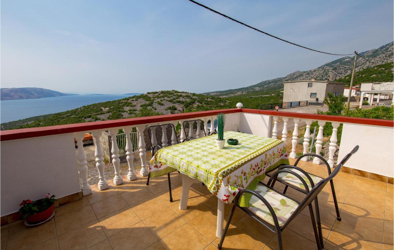 B&B Stinica - Amazing Apartment In Stinica With Kitchen - Bed and Breakfast Stinica