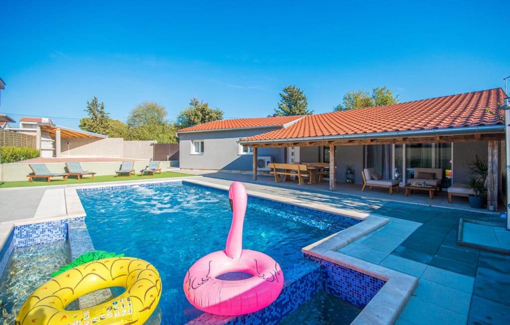 Villa con 2 Camere da Letto