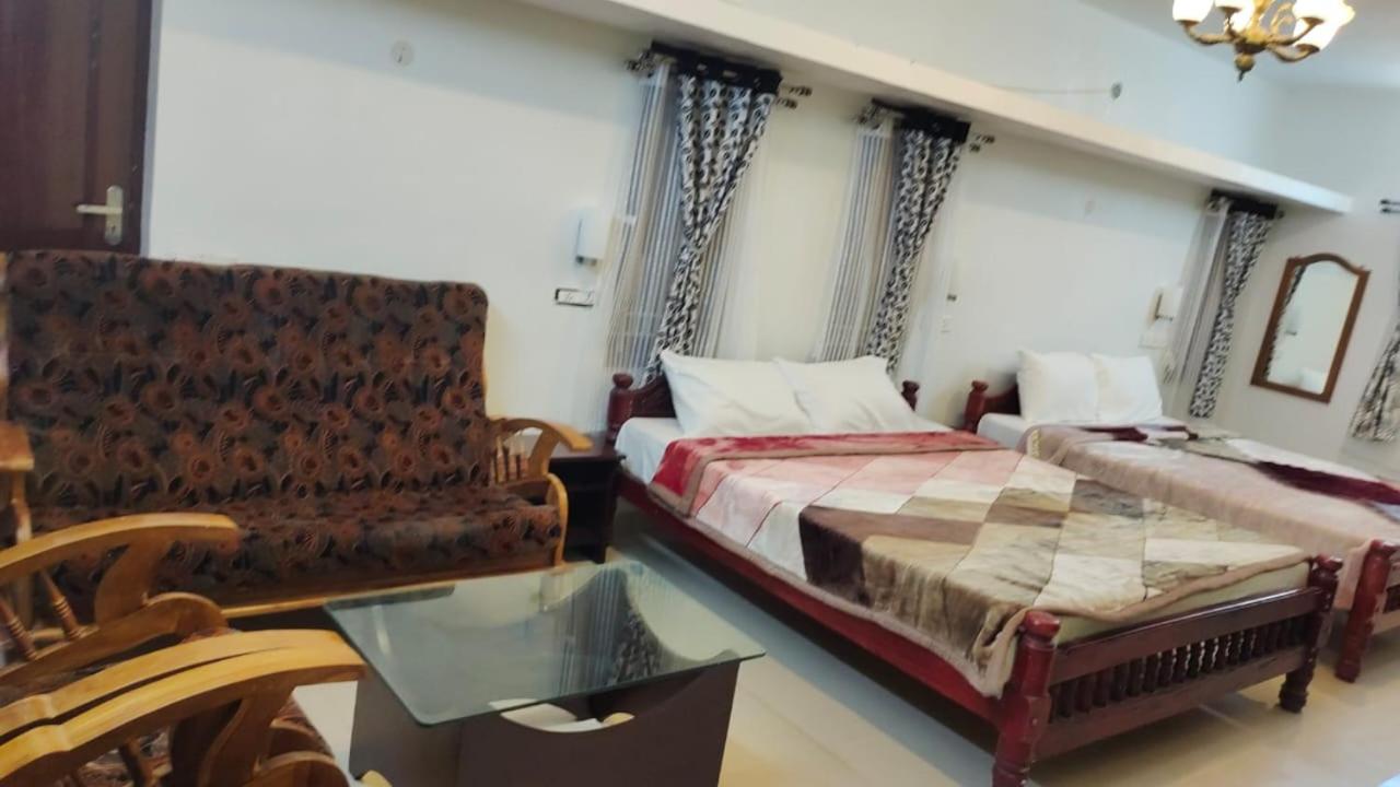 Deluxe Doppelzimmer mit 2 Doppelbetten