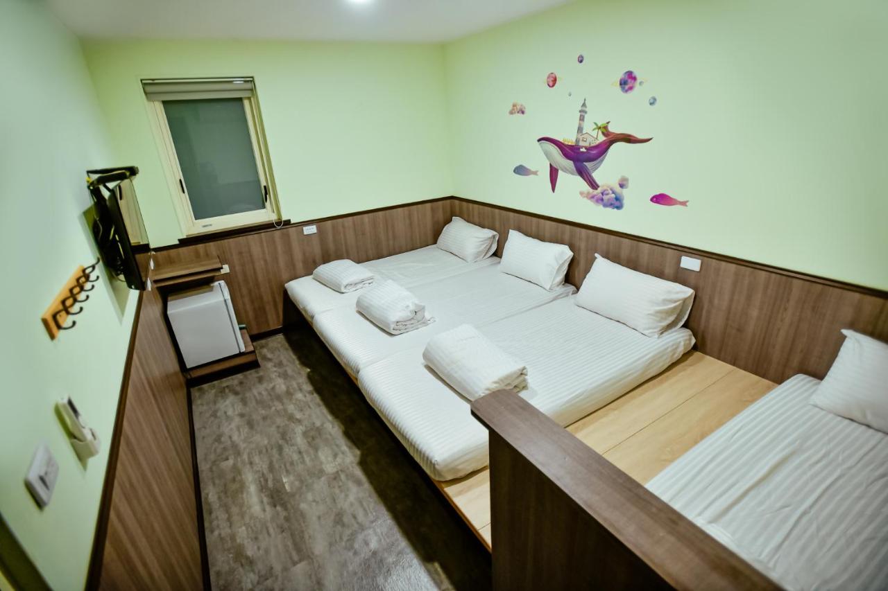 Quadruple Room with Private Bathroom