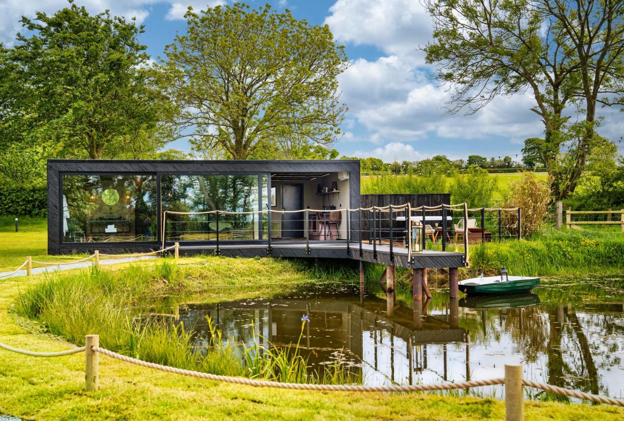 Rusty Boathouse - B&B