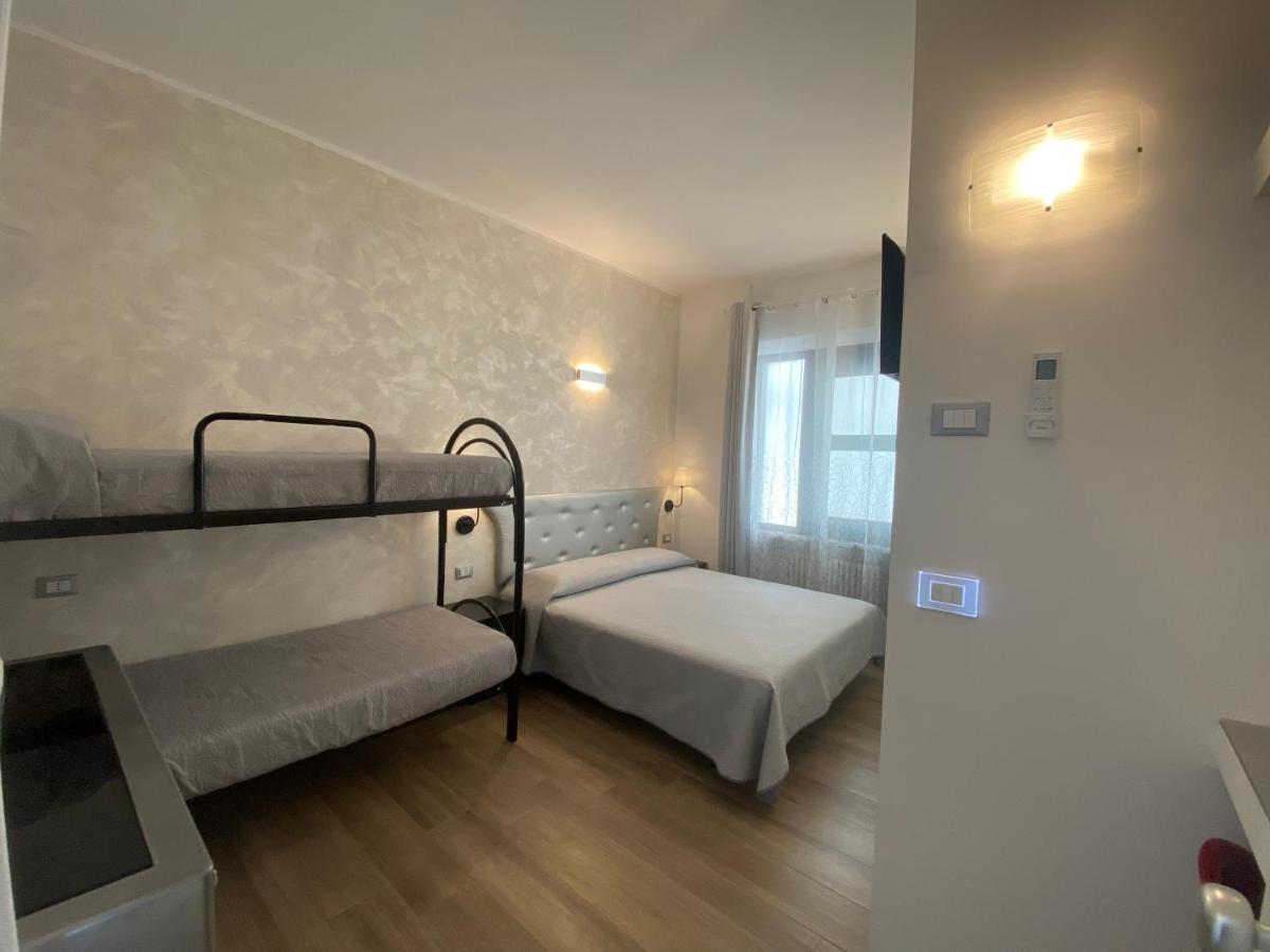 Vierbettzimmer mit eigenem Bad