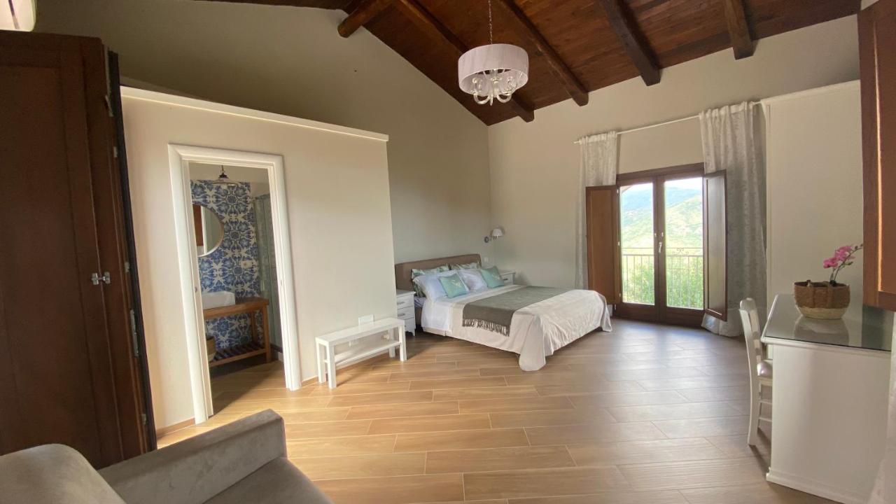 Quadruple Room with Terrace