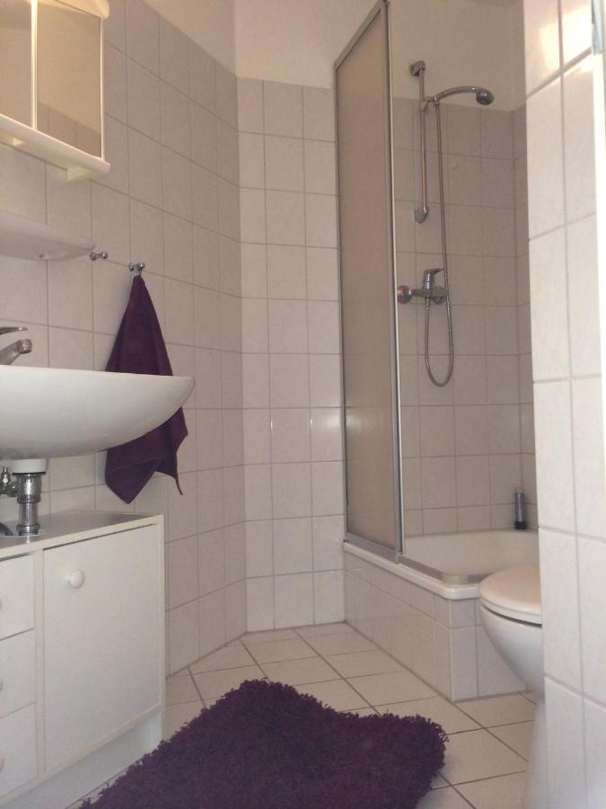 Apartment with Shower I