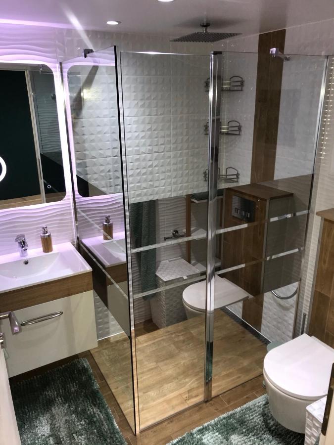 Casuta din livada - B&B Botoșani