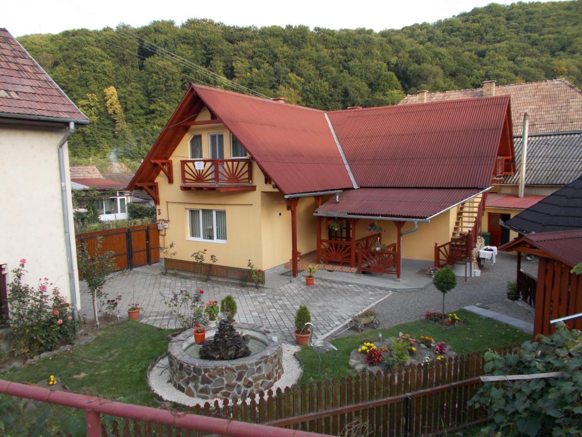 B&B Sovata - Napsugár Vendégház - Bed and Breakfast Sovata