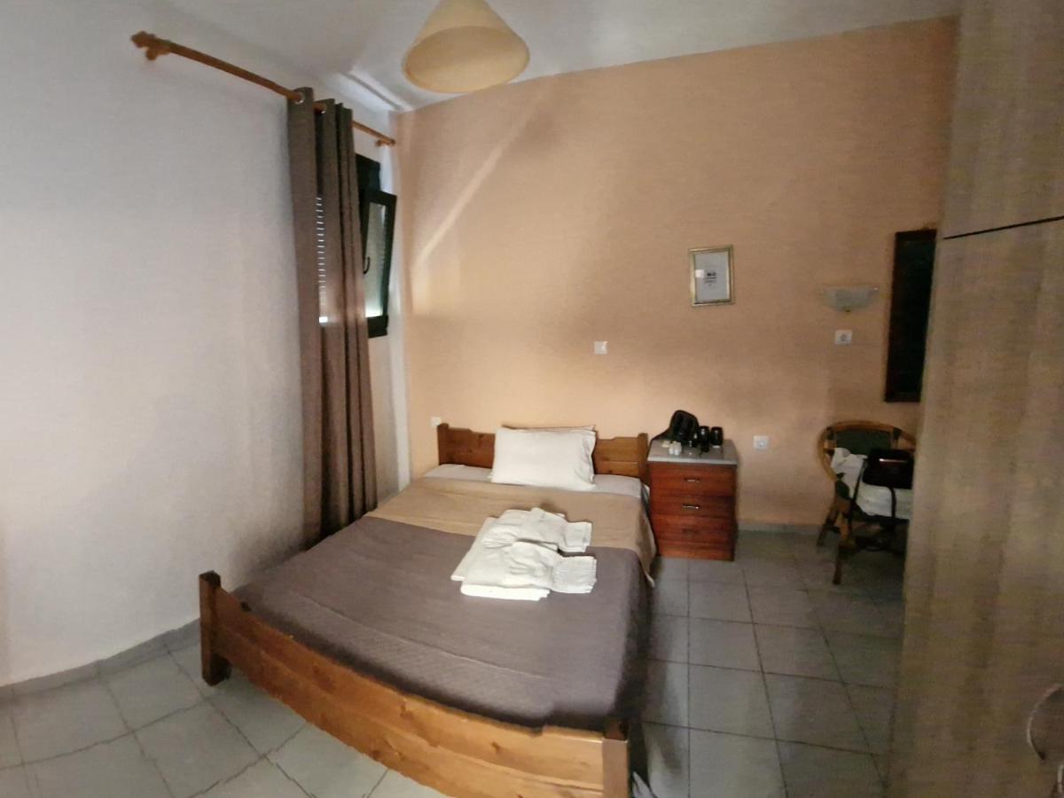 Studio (2 Adults)