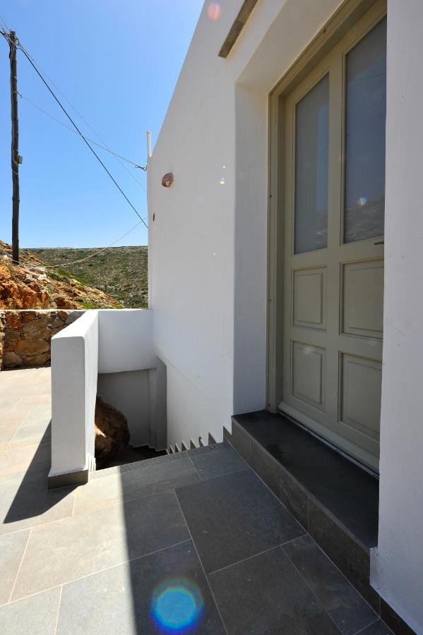 Droufakos’ home, Lux seafront apartment w. View - Chambres d’hôtes