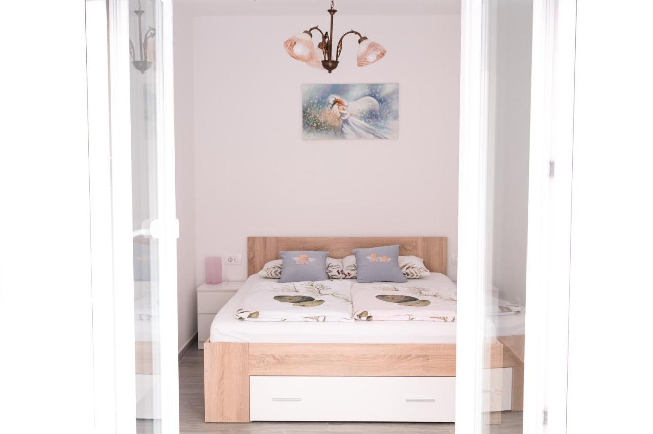 Apartment Ovcica with terrace in Izola - Chambres d’hôtes Izola