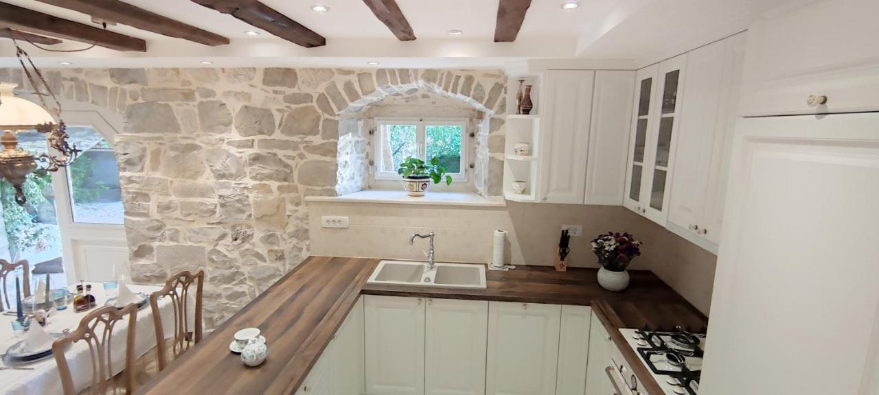 Apartment Tinka - Bed and Breakfast Makarska