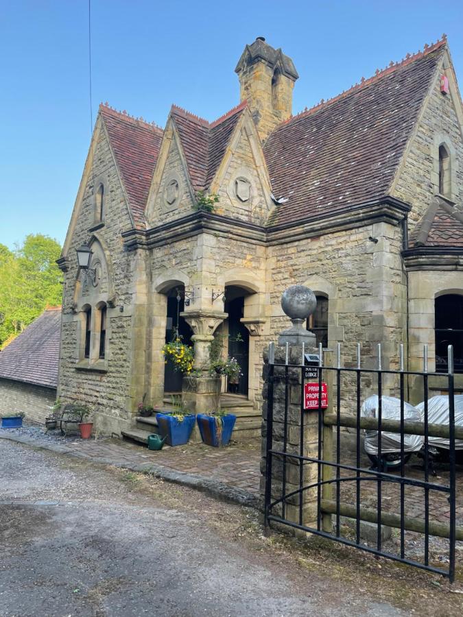 South Lodge House - Bed and Breakfast