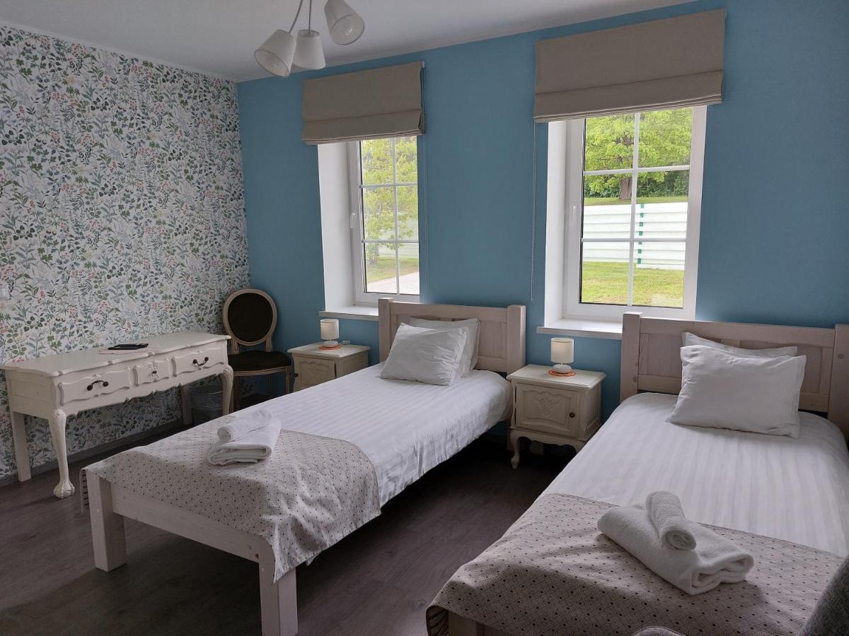 Twin Room with Shower